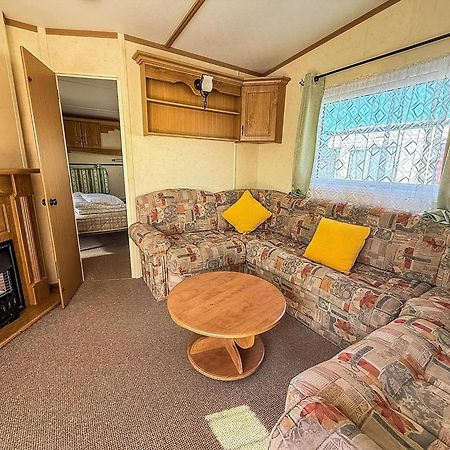 6 Berth Caravan By The Beach In Hunstanton In Norfolk, Pets Welcome Ref 13009L Eksteriør billede