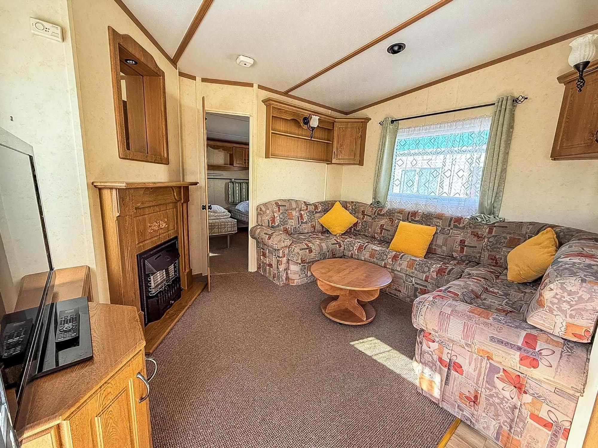 6 Berth Caravan By The Beach In Hunstanton In Norfolk, Pets Welcome Ref 13009L Eksteriør billede