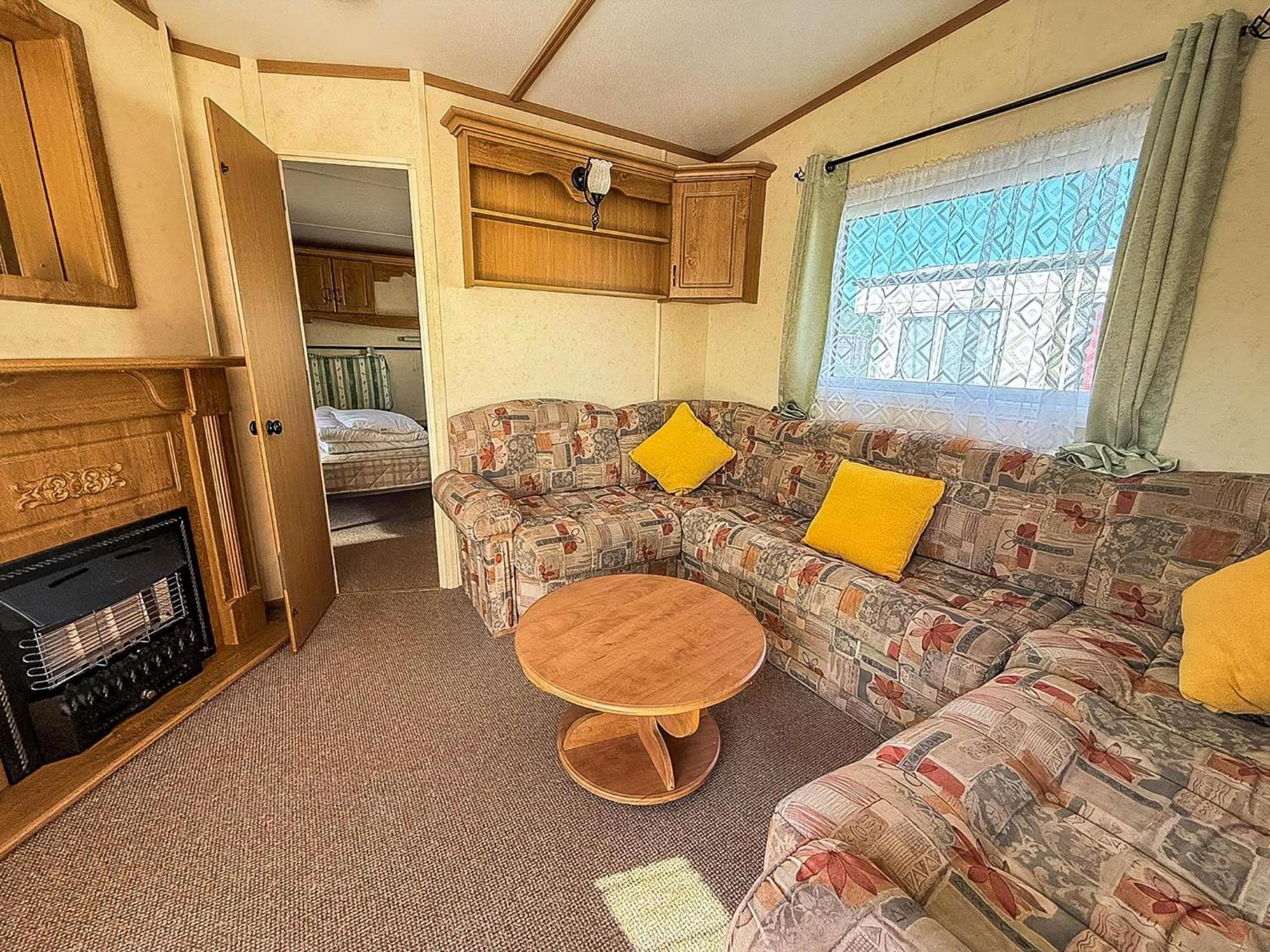 6 Berth Caravan By The Beach In Hunstanton In Norfolk, Pets Welcome Ref 13009L Eksteriør billede