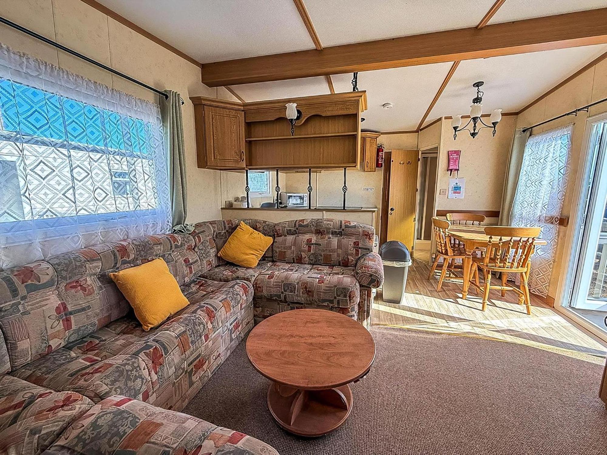6 Berth Caravan By The Beach In Hunstanton In Norfolk, Pets Welcome Ref 13009L Eksteriør billede
